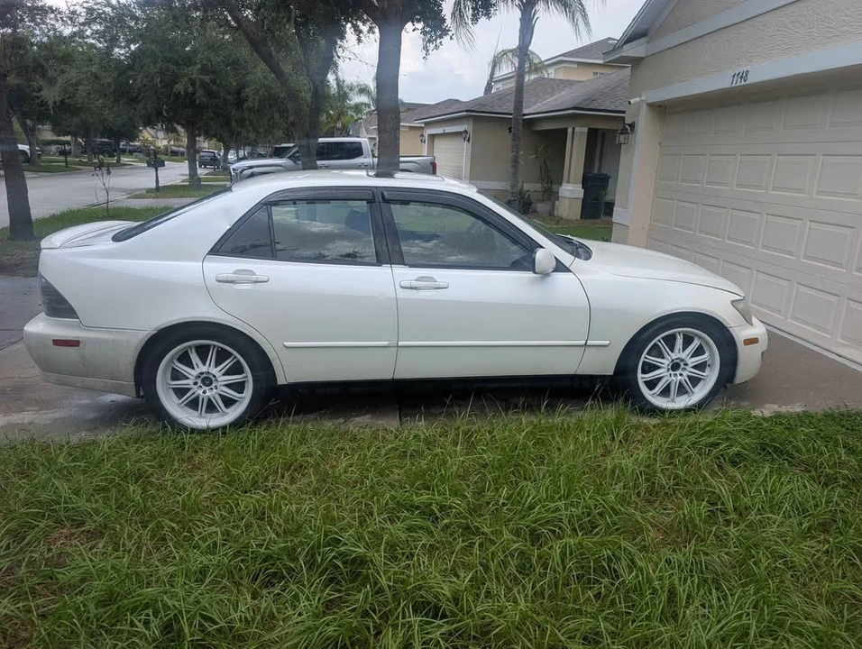 2003 Lexus IS 1st Gen - Image 6 of 16
