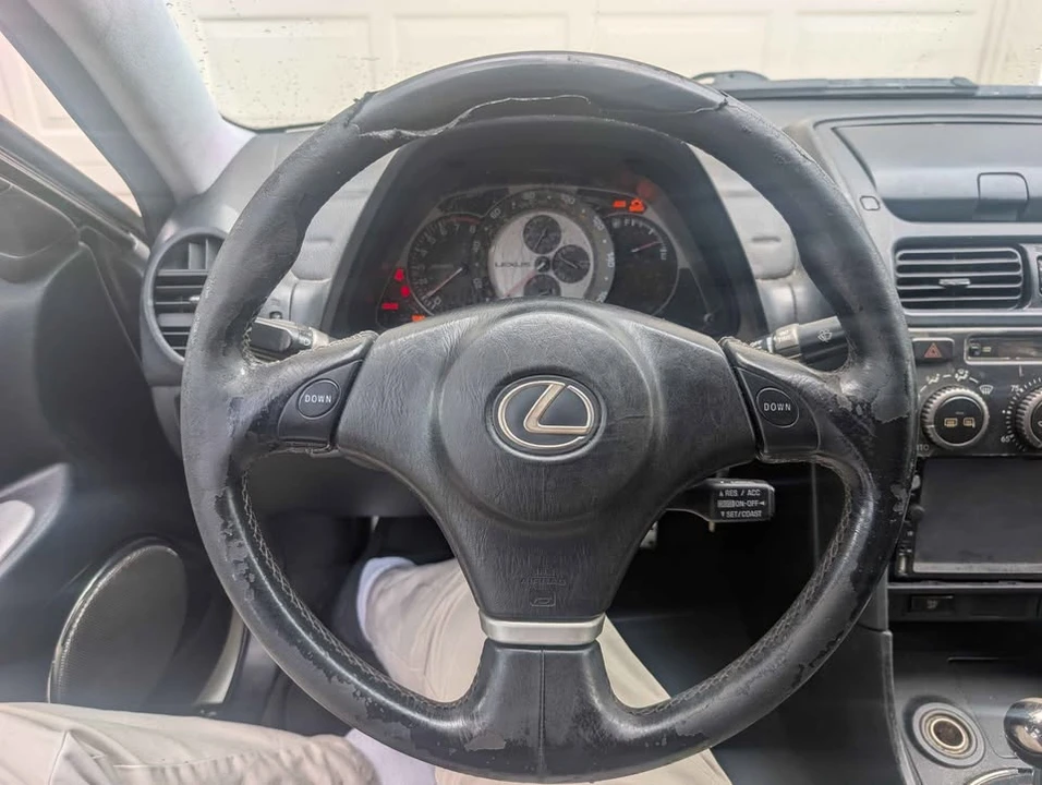 2003 Lexus IS 1st Gen - Image 12 of 16