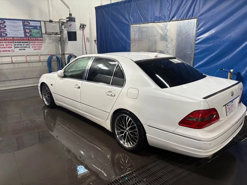 2003 Lexus LS 3rd Gen - Image 3 of 9