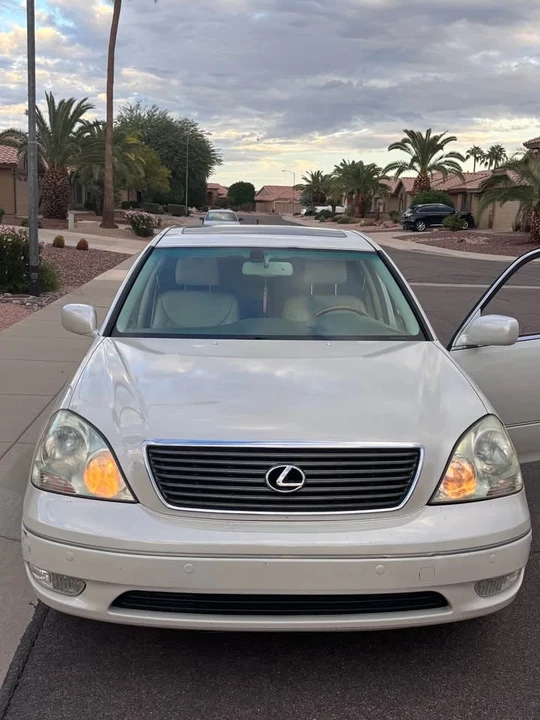 2003 Lexus LS 3rd Gen - Image 5 of 11