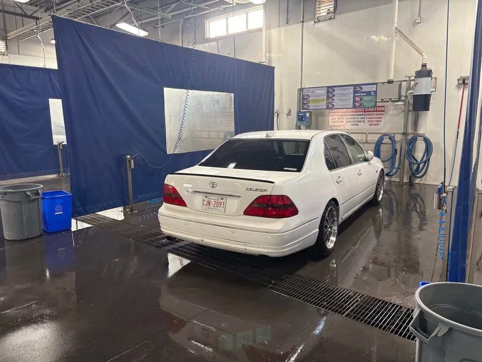 2003 Lexus LS 3rd Gen - Image 2 of 9