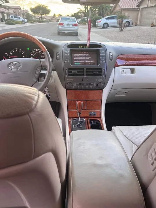 2003 Lexus LS 3rd Gen - Image 9 of 11