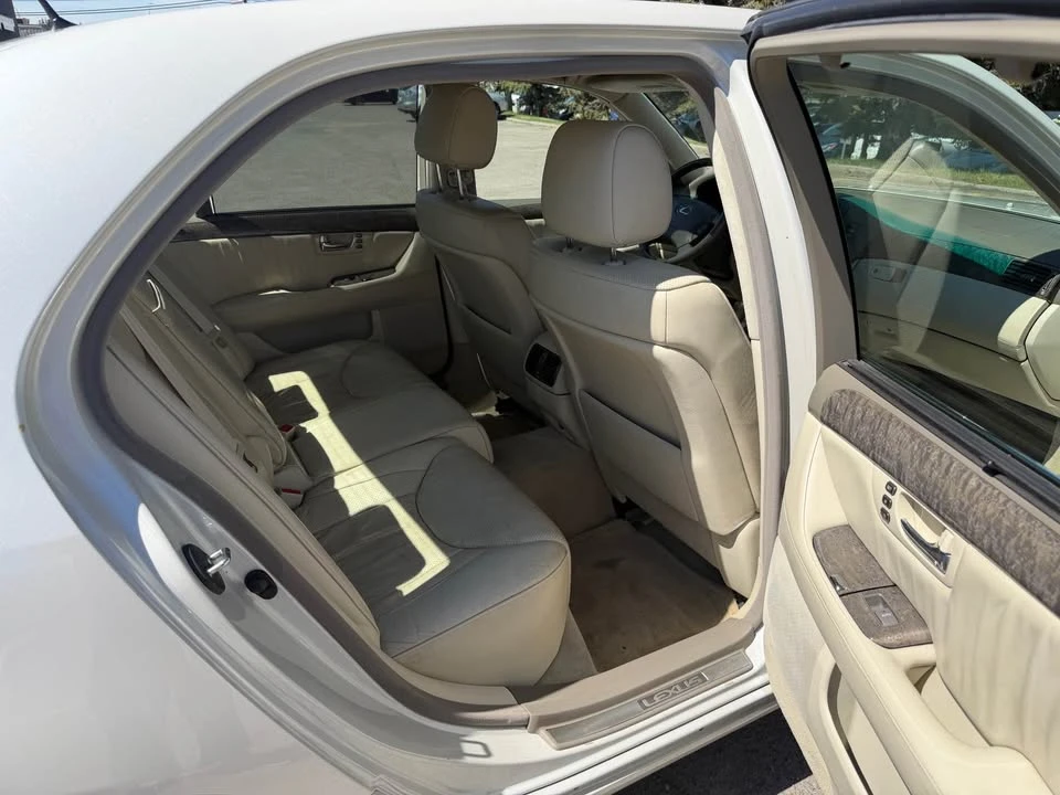 2003 Lexus LS 3rd Gen - Image 15 of 20