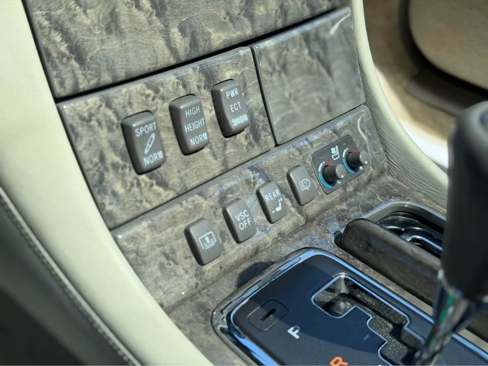 2003 Lexus LS 3rd Gen - Image 19 of 20