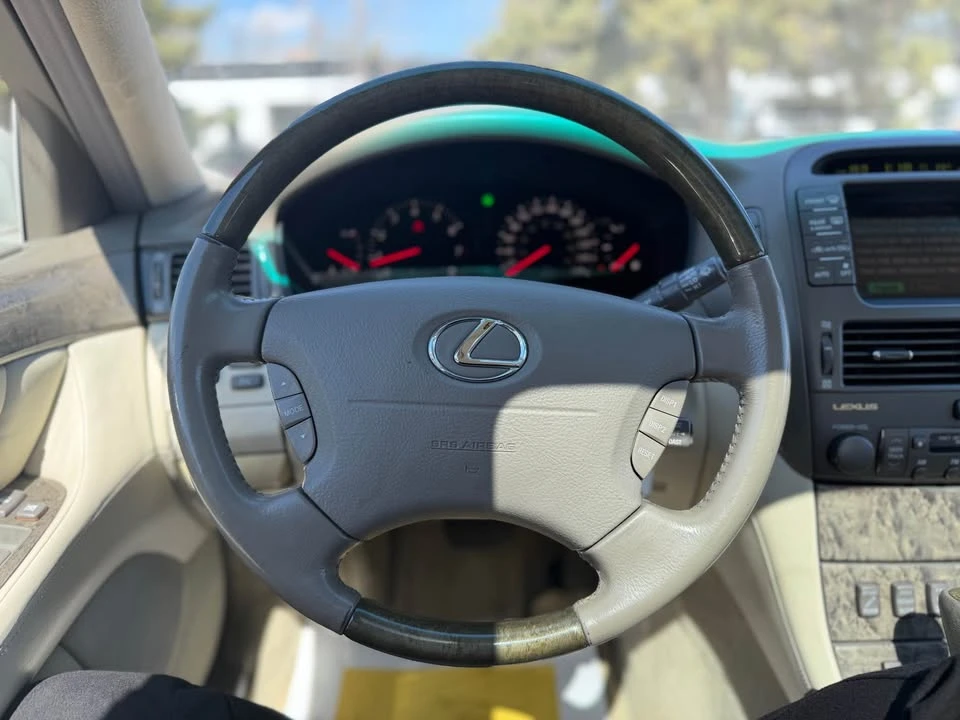 2003 Lexus LS 3rd Gen - Image 17 of 20
