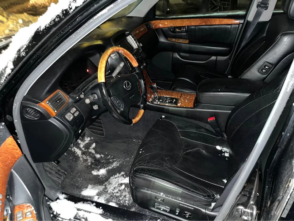 2003 Lexus LS 3rd Gen - Image 3 of 3