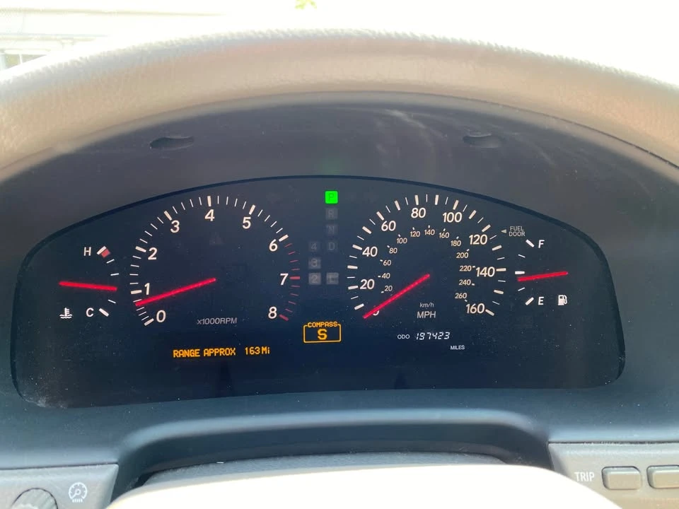 2003 Lexus LS 3rd Gen - Image 14 of 18