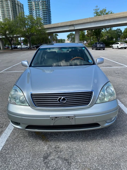 2003 Lexus LS 3rd Gen - Image 2 of 18