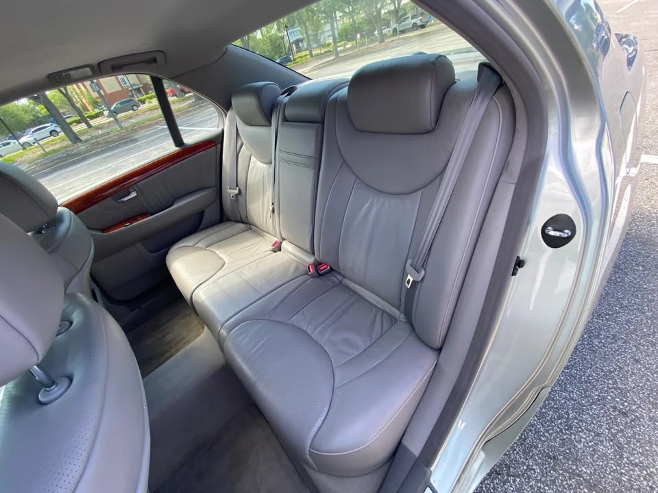 2003 Lexus LS 3rd Gen - Image 8 of 18