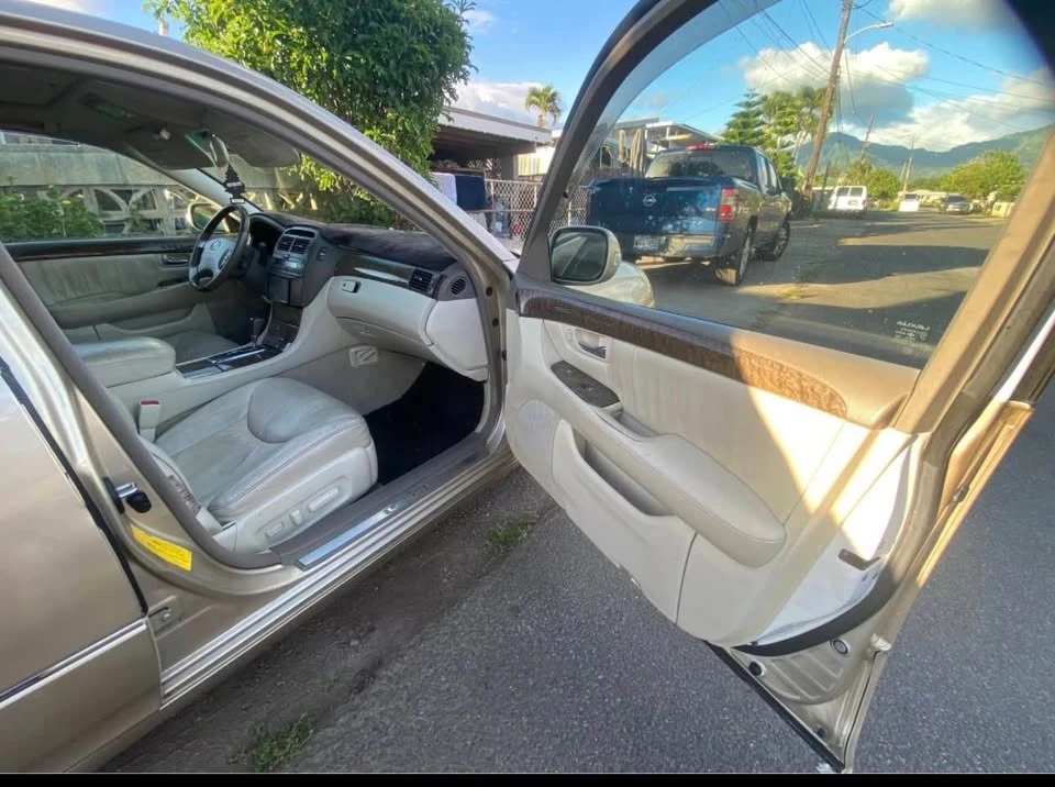 2003 Lexus LS 3rd Gen - Image 5 of 7