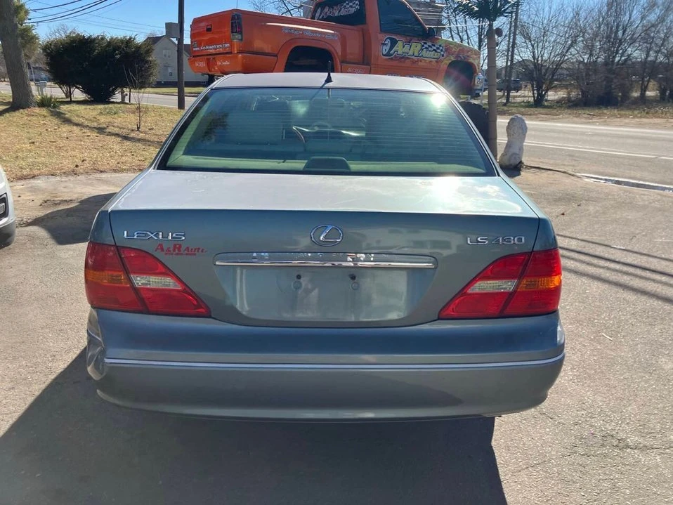 2003 Lexus LS 3rd Gen - Image 8 of 20
