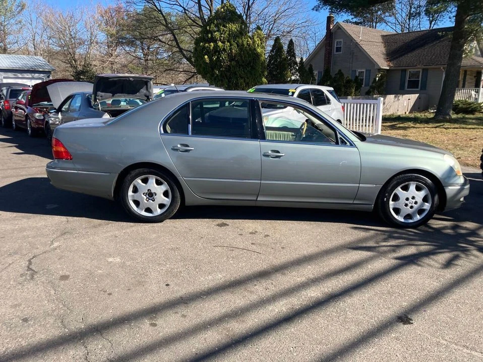 2003 Lexus LS 3rd Gen - Image 5 of 20