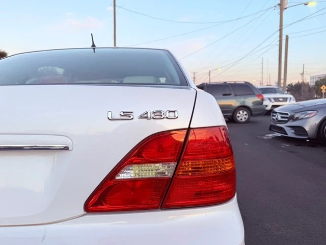 2003 Lexus LS 3rd Gen - Image 12 of 20
