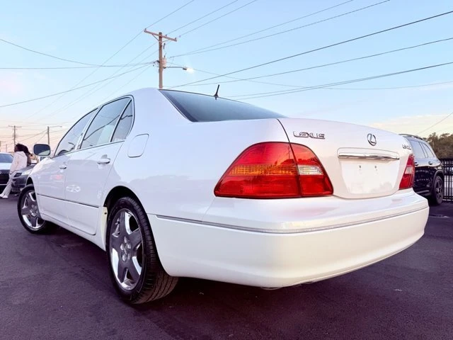 2003 Lexus LS 3rd Gen - Image 9 of 20