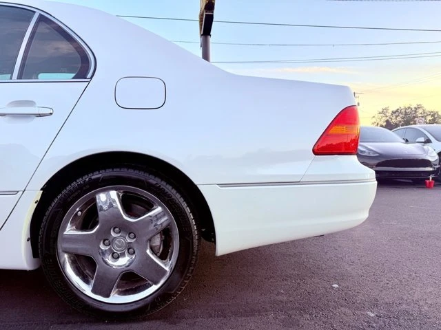2003 Lexus LS 3rd Gen - Image 7 of 20
