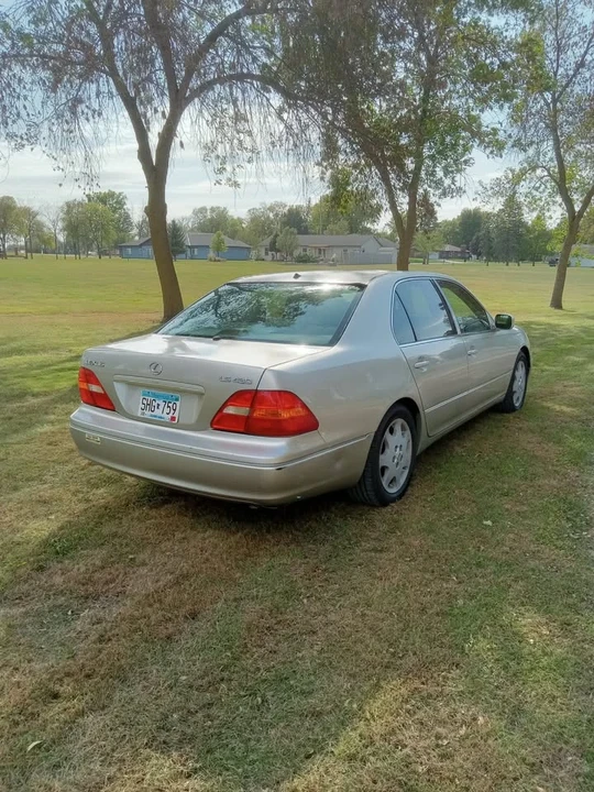 2003 Lexus LS 3rd Gen - Image 6 of 20