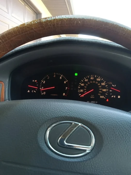 2003 Lexus LS 3rd Gen - Image 13 of 20