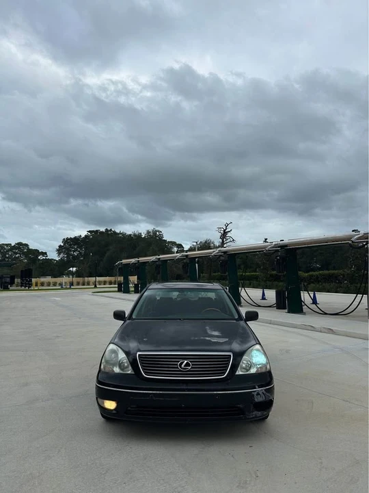 2003 Lexus LS 3rd Gen - Image 2 of 8