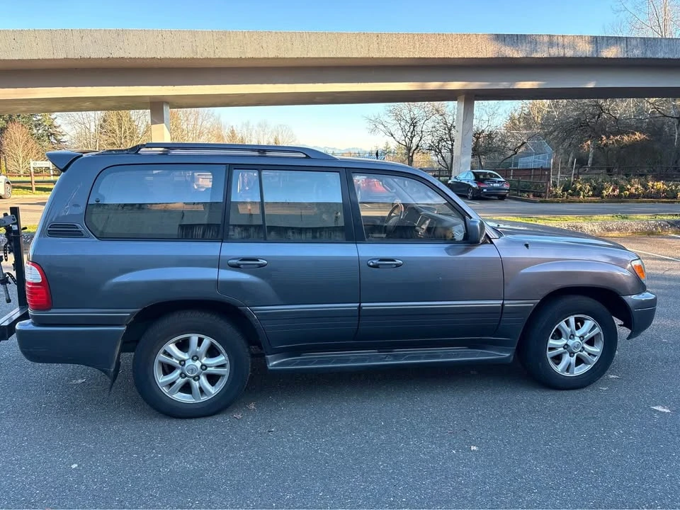 2003 Lexus LX 2nd Gen - Image 3 of 6