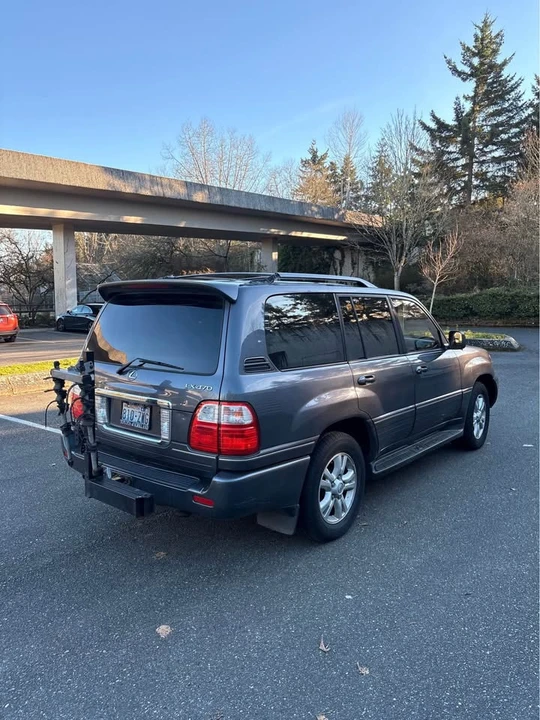 2003 Lexus LX 2nd Gen - Image 2 of 6