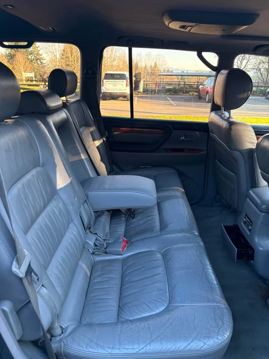 2003 Lexus LX 2nd Gen - Image 5 of 6