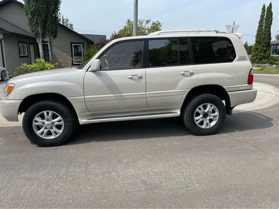 2003 Lexus LX 2nd Gen - Image 4 of 14