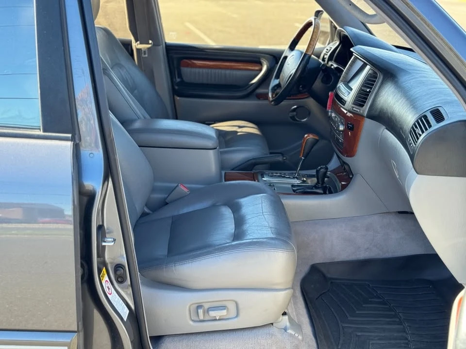 2003 Lexus LX 2nd Gen - Image 14 of 19