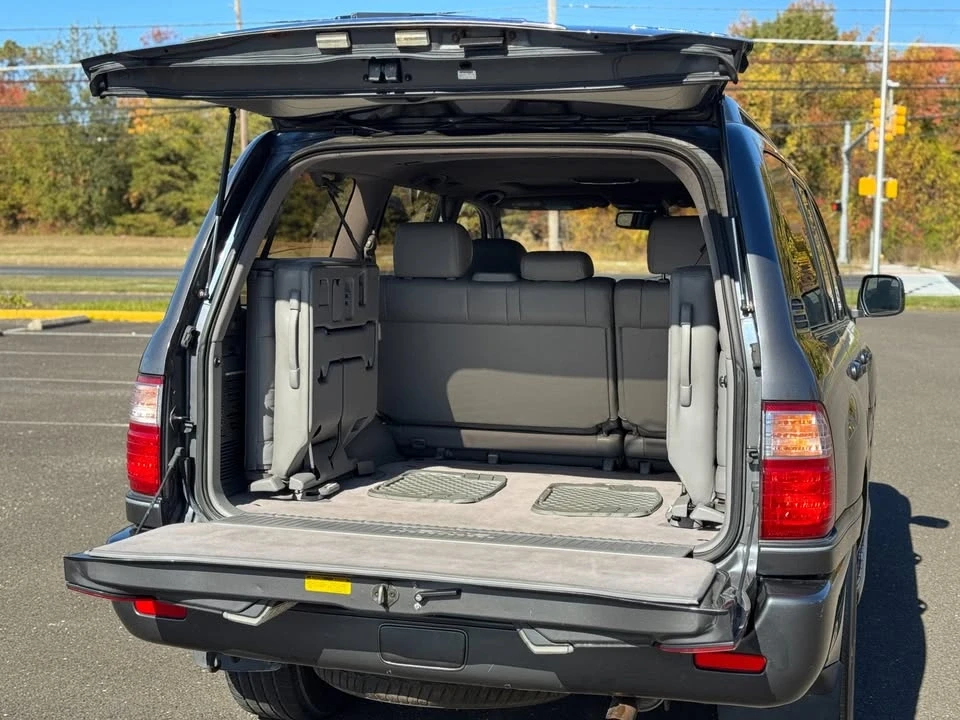 2003 Lexus LX 2nd Gen - Image 5 of 19