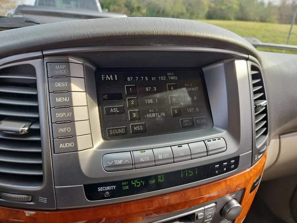 2003 Lexus LX 2nd Gen - Image 18 of 20
