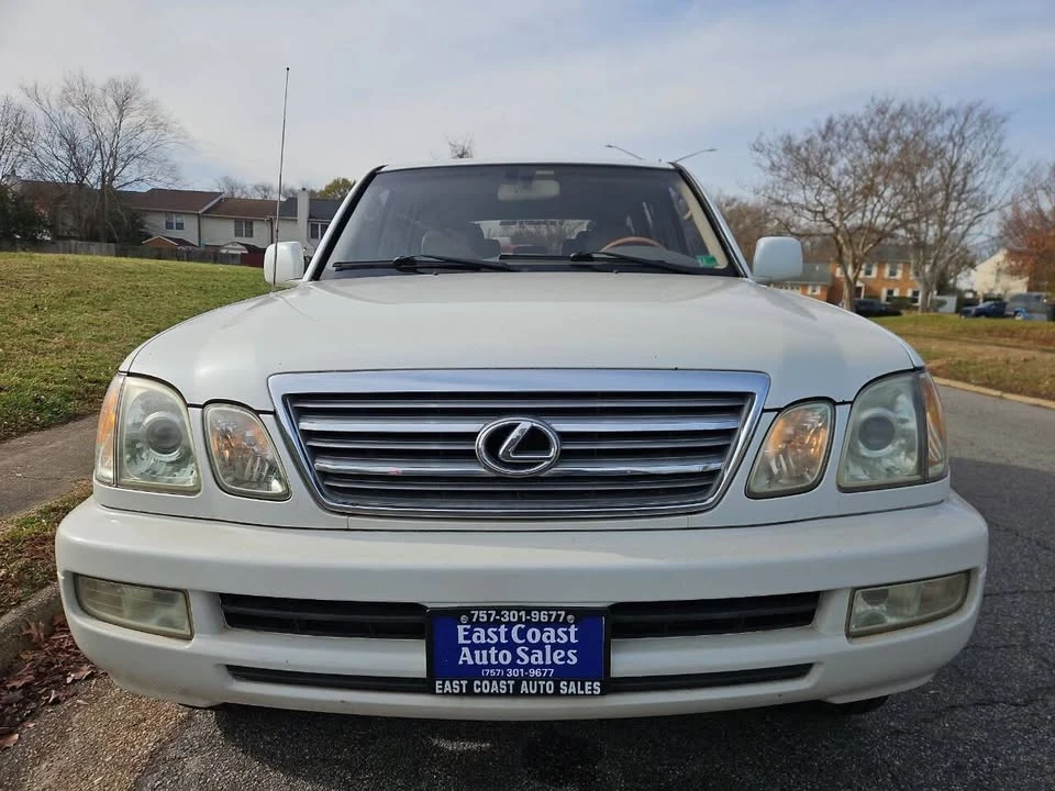 2003 Lexus LX 2nd Gen - Image 9 of 20