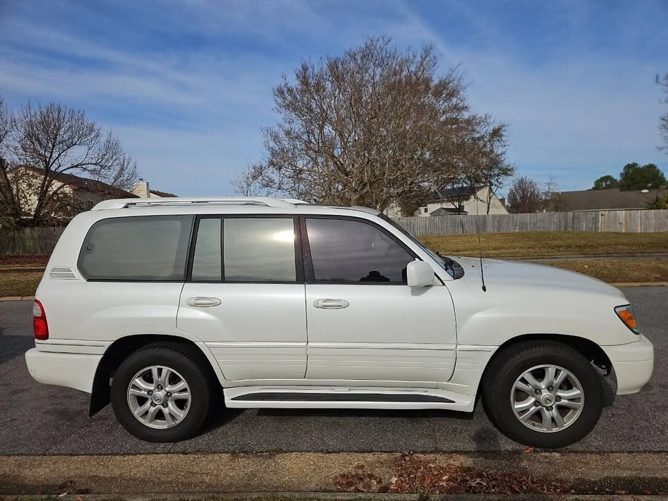 2003 Lexus LX 2nd Gen - Image 7 of 20