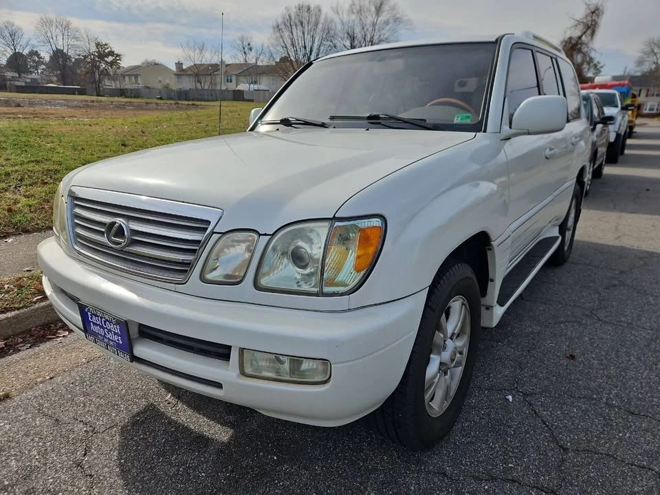 2003 Lexus LX 2nd Gen - Image 3 of 20