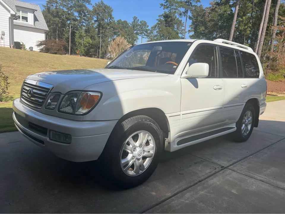 2003 Lexus LX 2nd Gen - Image 10 of 19