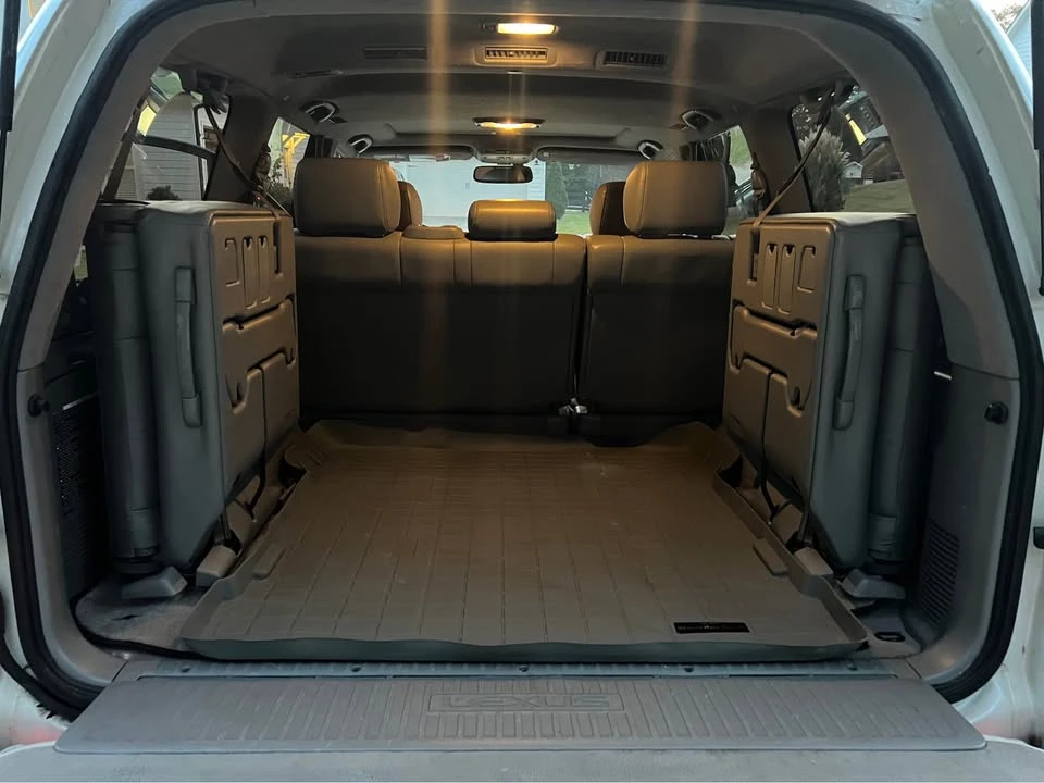 2003 Lexus LX 2nd Gen - Image 18 of 19