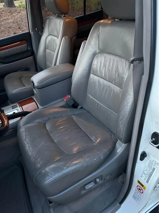 2003 Lexus LX 2nd Gen - Image 12 of 19