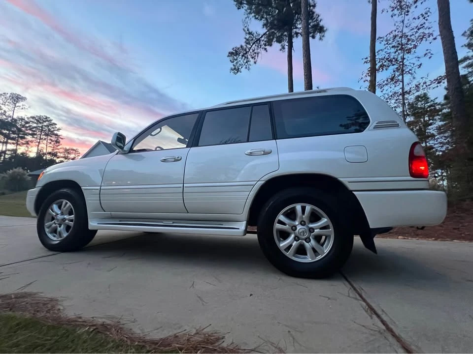 2003 Lexus LX 2nd Gen - Image 3 of 19