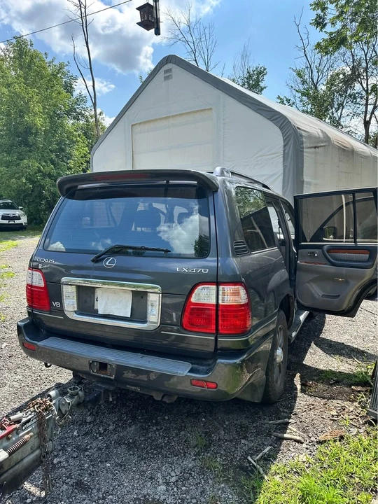 2003 Lexus LX 2nd Gen - Image 4 of 5