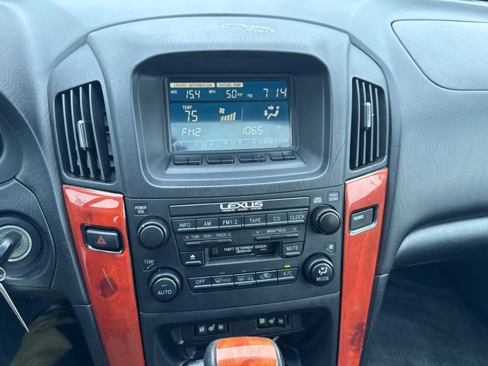 2003 Lexus RX 1st Gen - Image 16 of 19