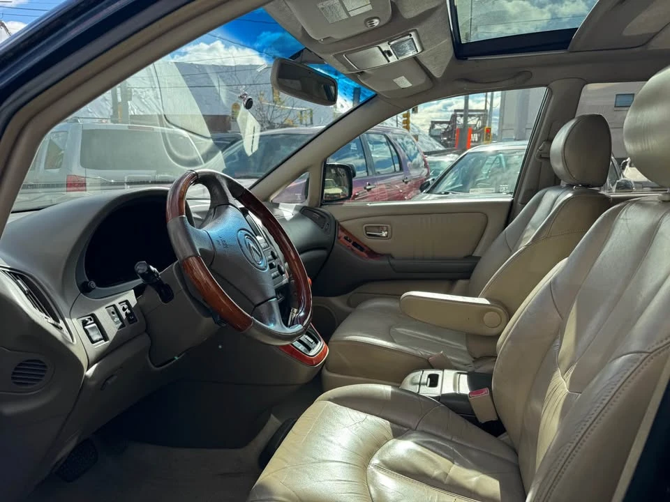 2003 Lexus RX 1st Gen - Image 5 of 6