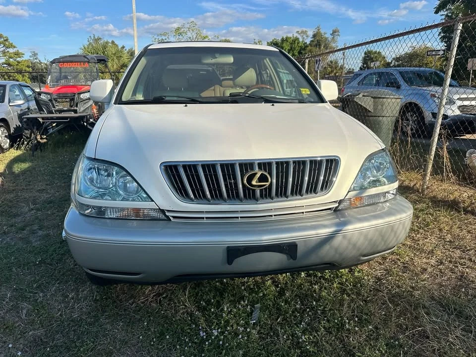2003 Lexus RX 1st Gen - Image 3 of 20