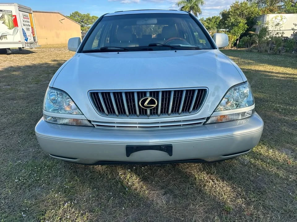 2003 Lexus RX 1st Gen - Image 5 of 20