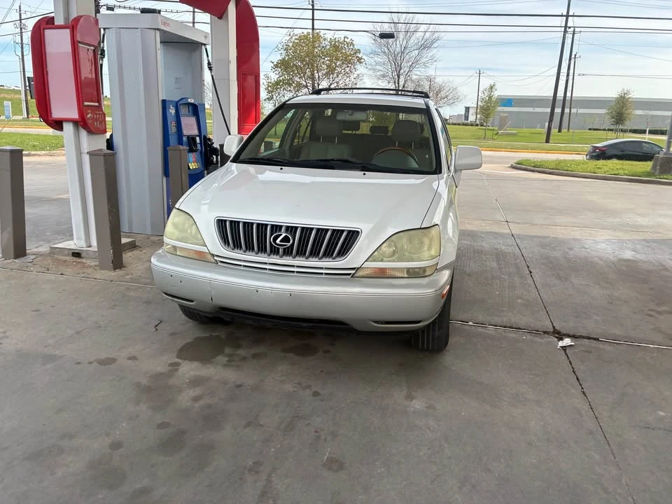 2003 Lexus RX 1st Gen - Image 2 of 5
