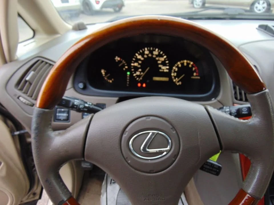 2003 Lexus RX 2nd Gen - Image 15 of 20