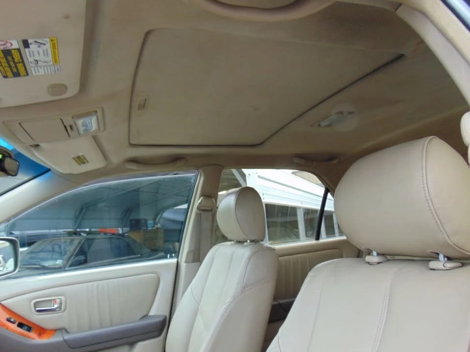 2003 Lexus RX 2nd Gen - Image 18 of 20
