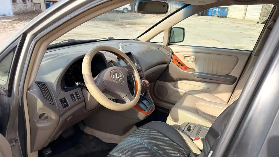 2003 Lexus RX 1st Gen - Image 6 of 10