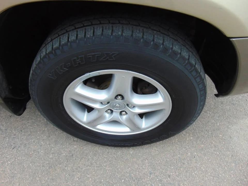 2003 Lexus RX 2nd Gen - Image 9 of 20
