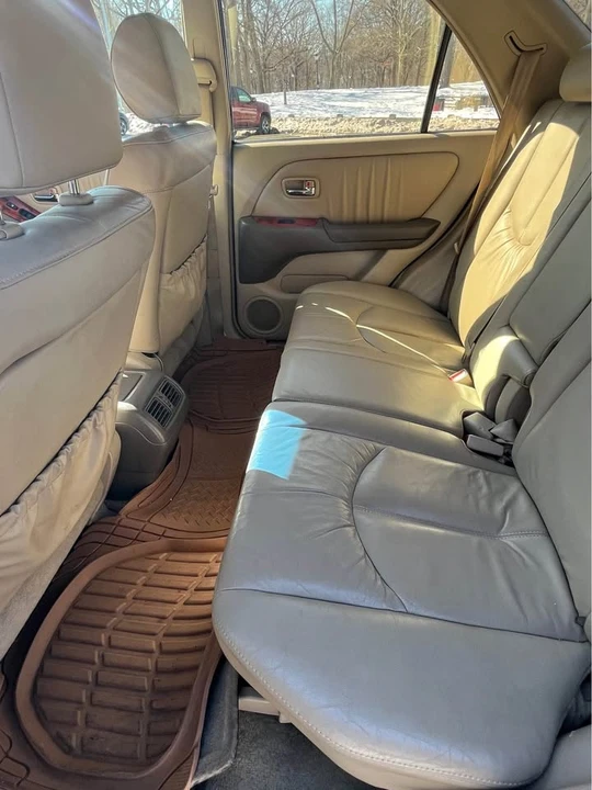 2003 Lexus RX 1st Gen - Image 13 of 15