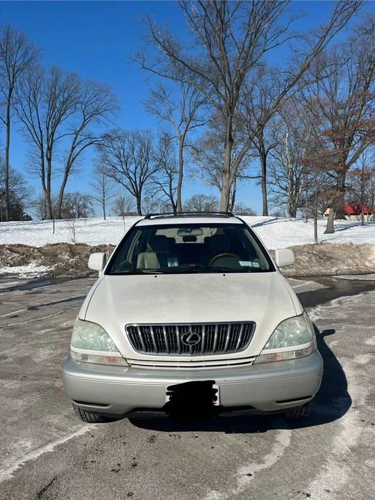 2003 Lexus RX 1st Gen - Image 2 of 15