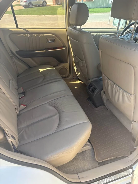 2003 Lexus RX 1st Gen - Image 5 of 15