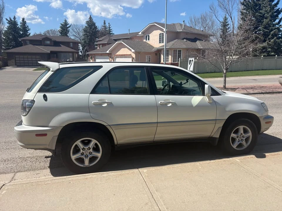 2003 Lexus RX 1st Gen - Image 11 of 15